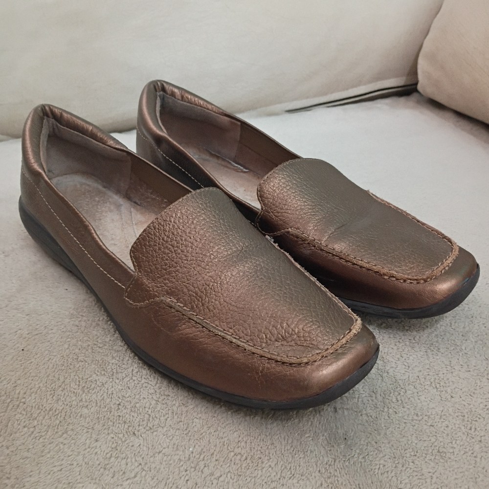 Women's metalic Brown Loafers - Picture 3 of 10